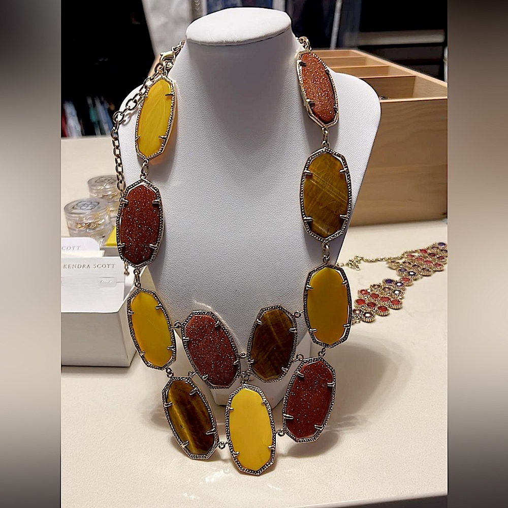 Vintage Drea necklace by Kendra Scott very HTF